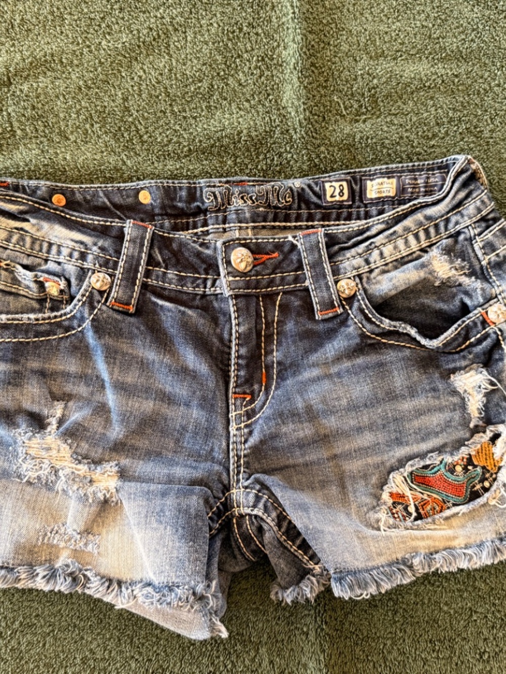 Miss Me Shorts 28 distressed ripped